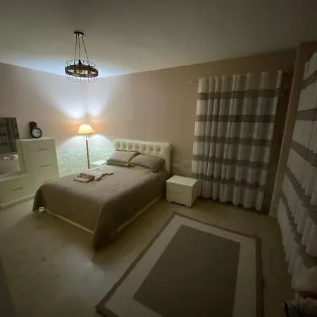 Apartman Moni Korça